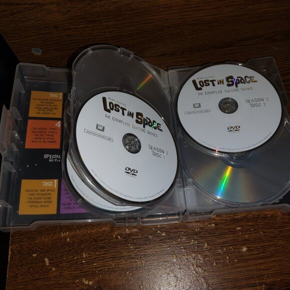 Lost in Space - The Complete Series from 1965-1968 (DVD, 2019, 17-Disc Set) - Picture 9 of 16